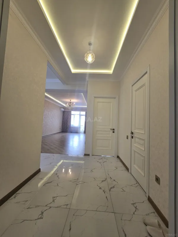 Satılır 2 otaqlı mənzil 79 m²