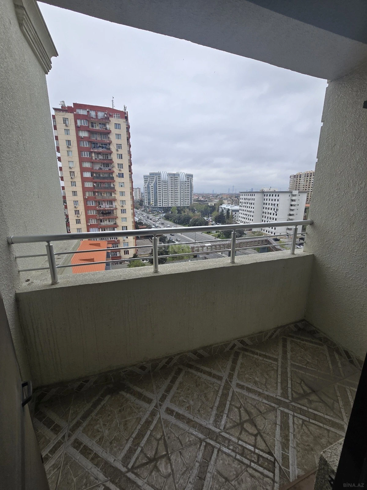 Satılır 2 otaqlı mənzil 79 m²
