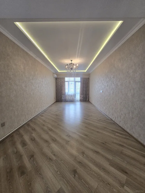 Satılır 2 otaqlı mənzil 79 m²