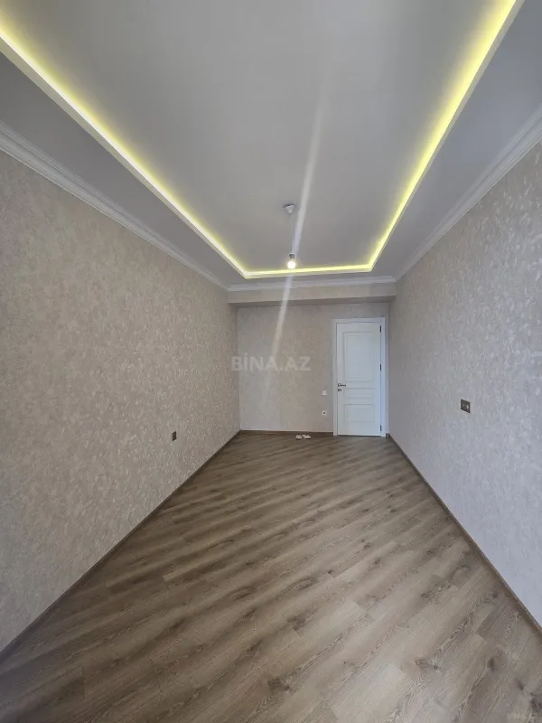 Satılır 2 otaqlı mənzil 79 m²