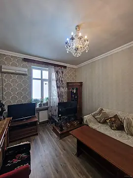 Satılır 4 otaqlı həyət evi 185 m²