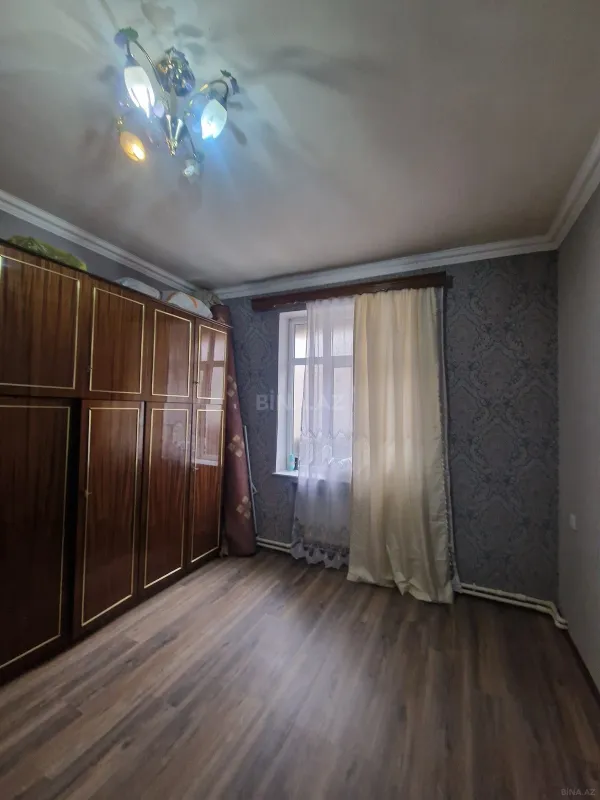 Satılır 4 otaqlı həyət evi 185 m²