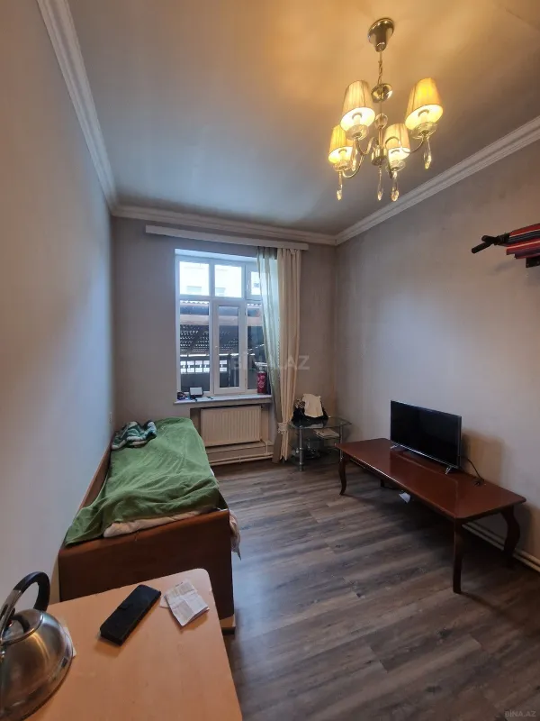 Satılır 4 otaqlı həyət evi 185 m²