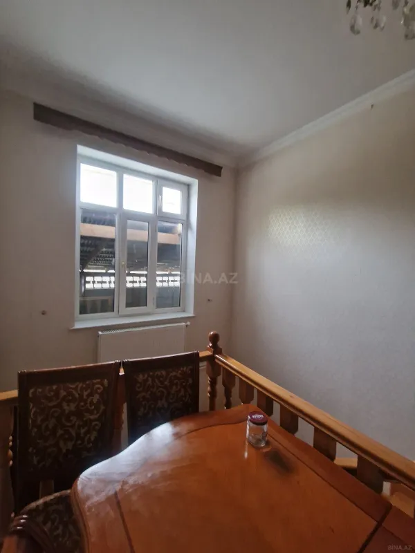 Satılır 4 otaqlı həyət evi 185 m²