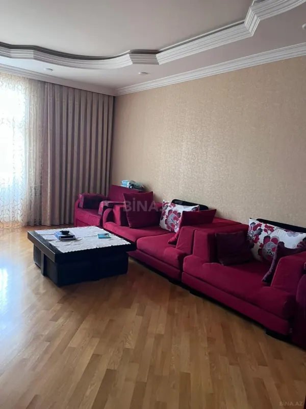 Kirayə verilir 5 otaqlı mənzil 170 m²