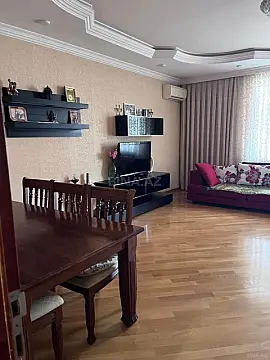 Kirayə verilir 5 otaqlı mənzil 170 m² — Bakı, Nərimanov 5 otaq 170.00 m²