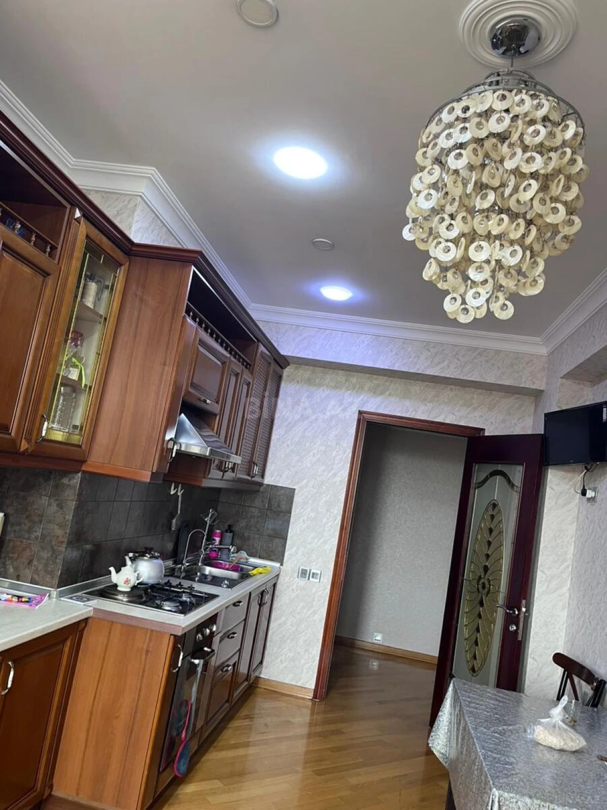 Kirayə verilir 5 otaqlı mənzil 170 m²