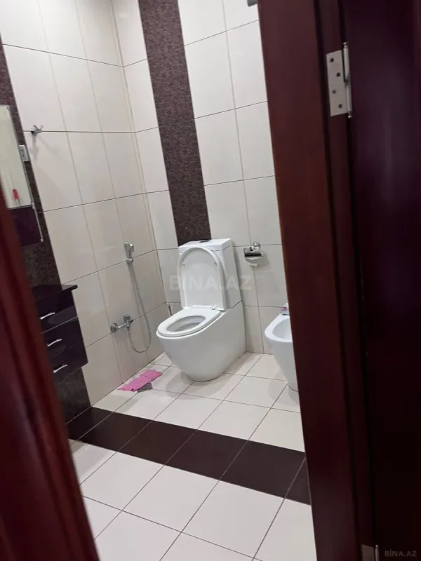 Kirayə verilir 5 otaqlı mənzil 170 m²