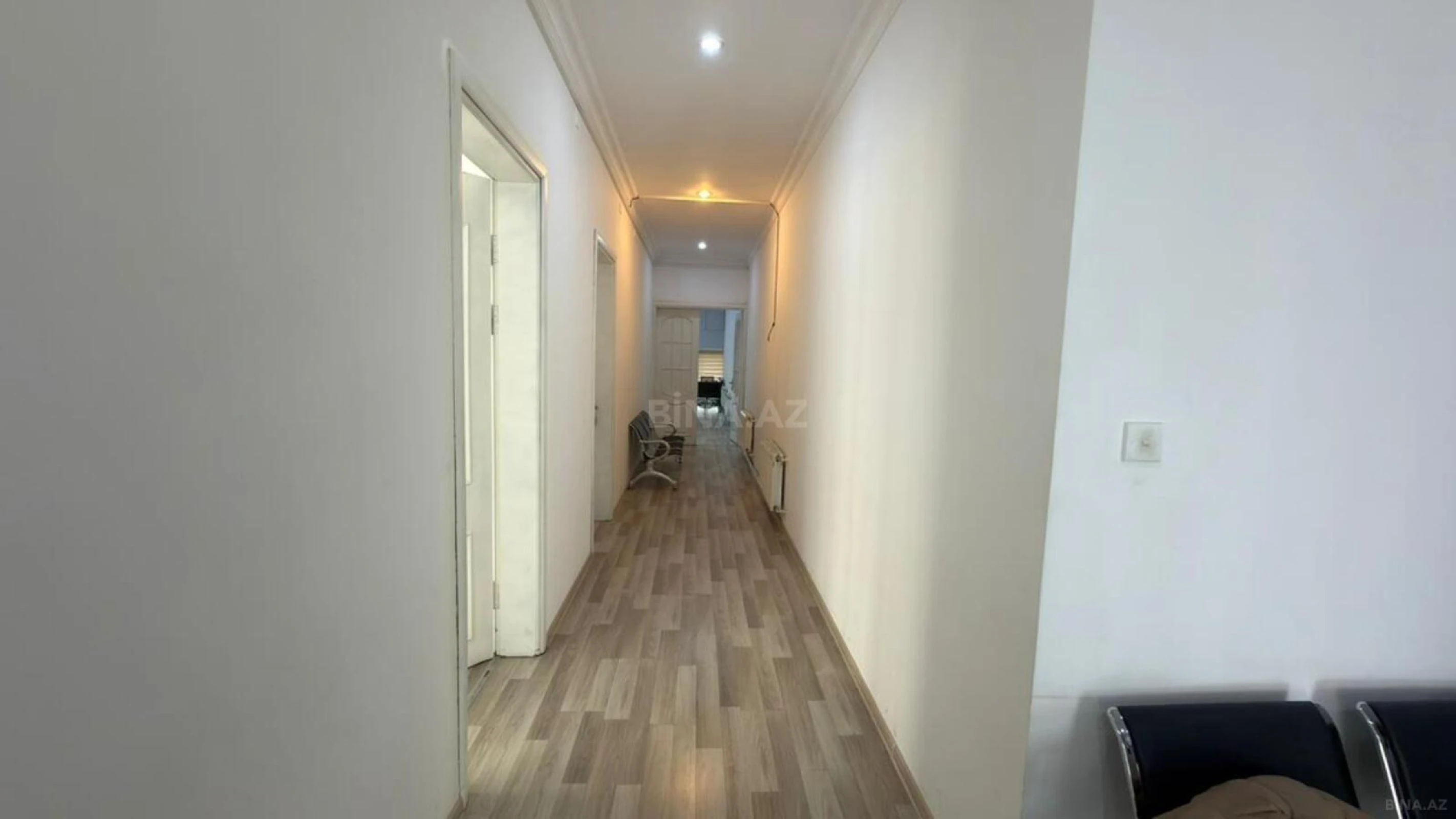 Kirayə verilir 5 otaqlı ofis 210 m²