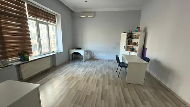 Kirayə verilir 5 otaqlı ofis 210 m² — Bakı 5 otaq 210.00 m²