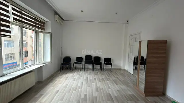 Kirayə verilir 5 otaqlı ofis 210 m²