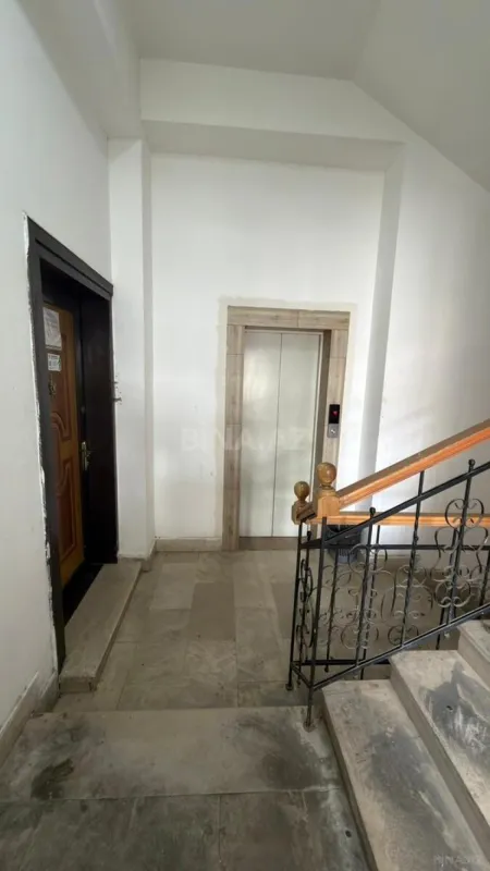 Kirayə verilir 5 otaqlı ofis 210 m²