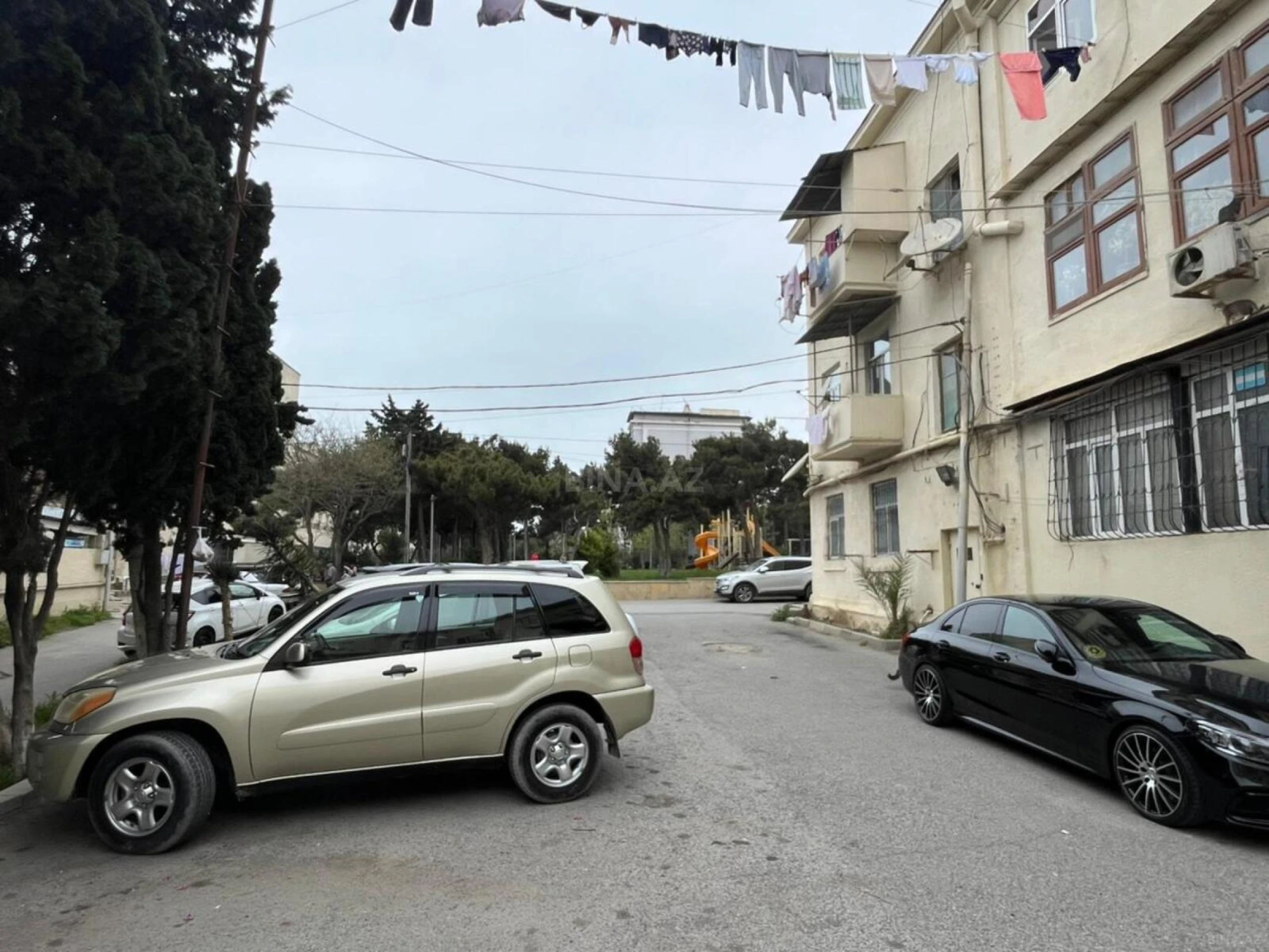 Satılır 3 otaqlı mənzil 75 m²