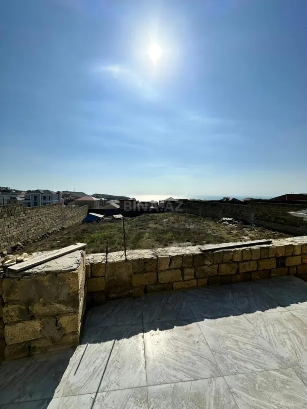 Satılır 5 otaqlı həyət evi 180 m²