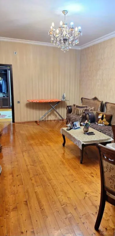 Satılır 2 otaqlı mənzil 86 m²