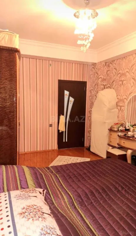 Satılır 2 otaqlı mənzil 86 m²