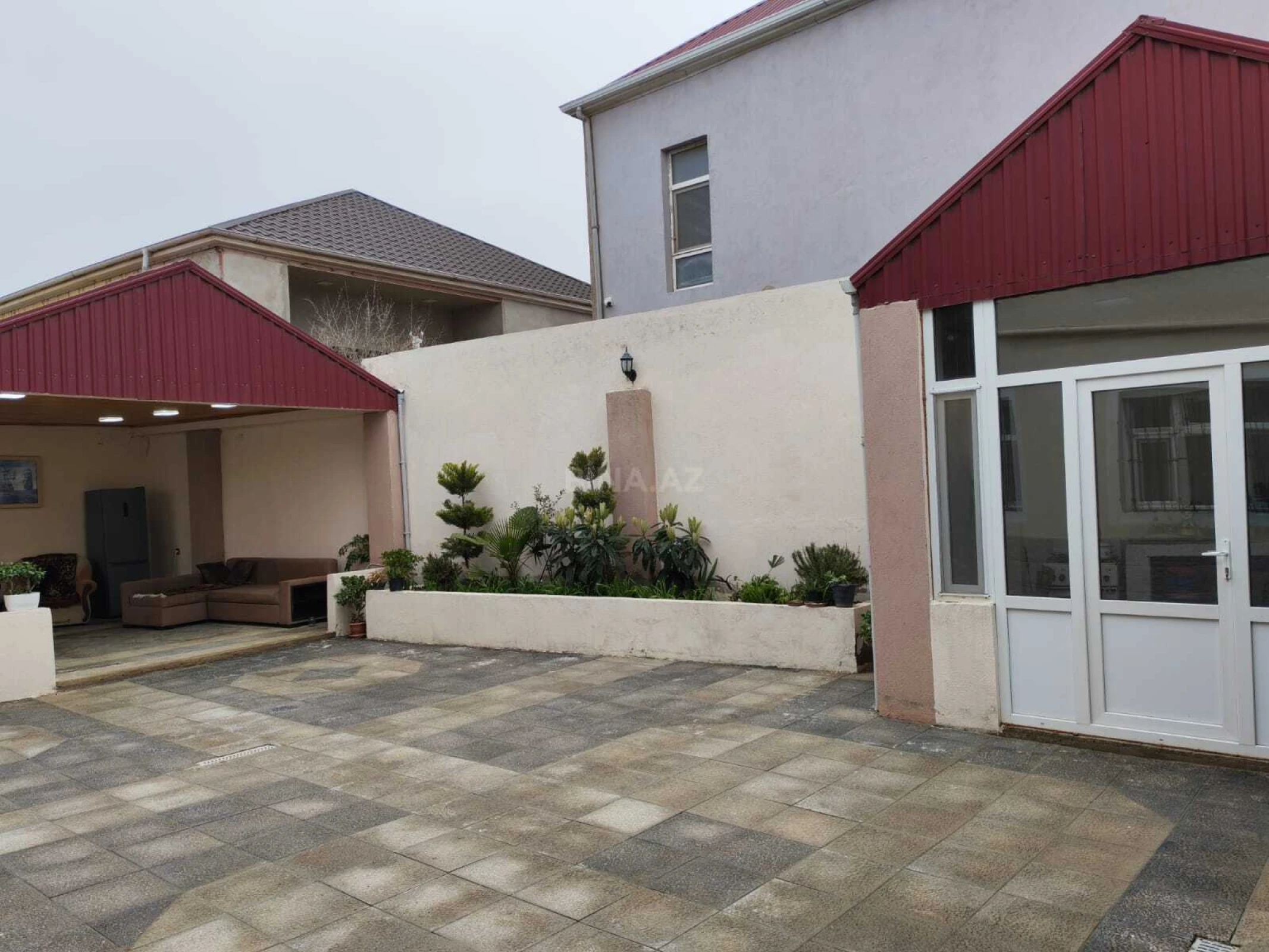 Satılır 6 otaqlı həyət evi 190 m²