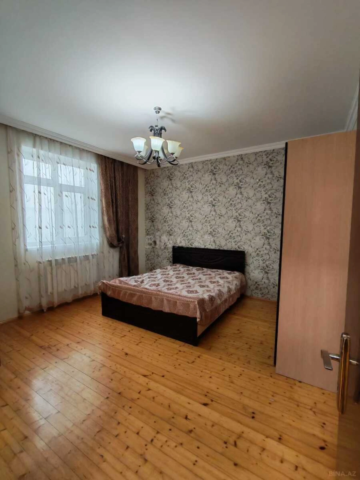 Satılır 6 otaqlı həyət evi 190 m²