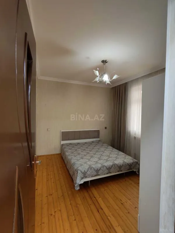 Satılır 6 otaqlı həyət evi 190 m²