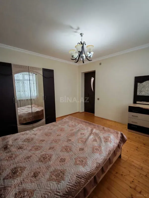 Satılır 6 otaqlı həyət evi 190 m²