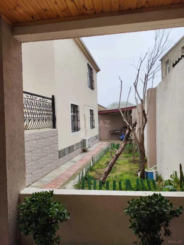 Satılır 6 otaqlı həyət evi 190 m²