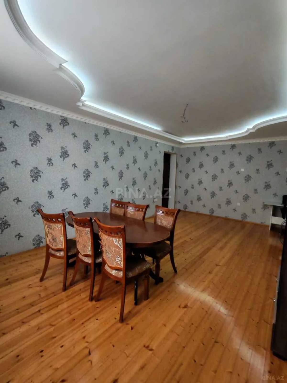 Satılır 6 otaqlı həyət evi 190 m²