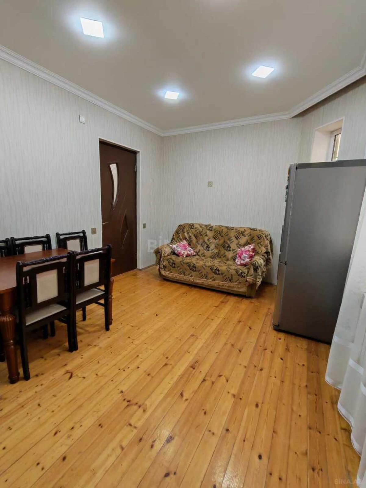 Satılır 6 otaqlı həyət evi 190 m²