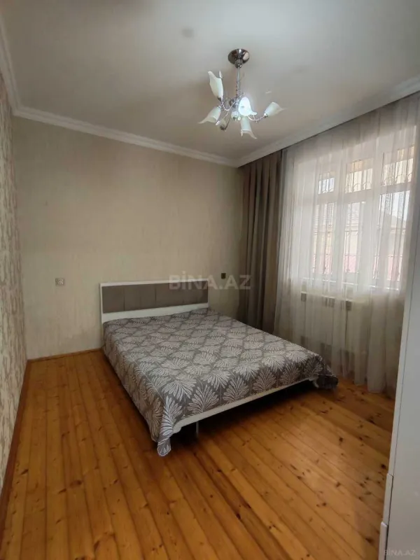 Satılır 6 otaqlı həyət evi 190 m²