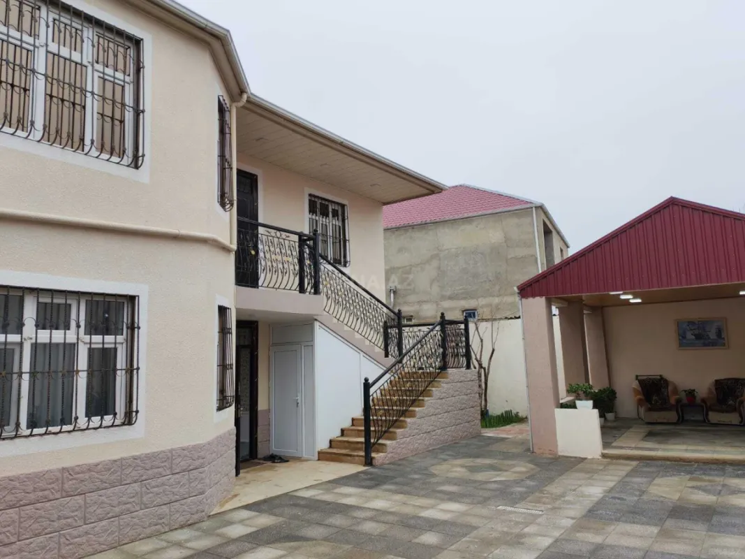 Satılır 6 otaqlı həyət evi 190 m²