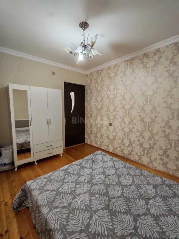 Satılır 6 otaqlı həyət evi 190 m²