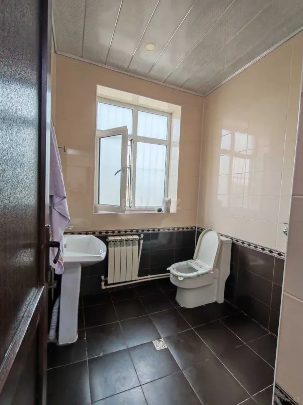 Satılır 6 otaqlı həyət evi 190 m²