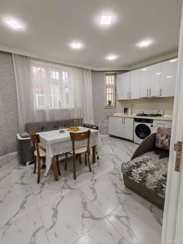 Satılır 6 otaqlı həyət evi 190 m²