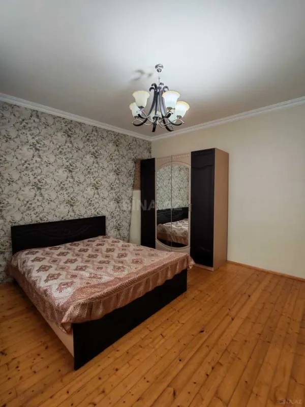 Satılır 6 otaqlı həyət evi 190 m²