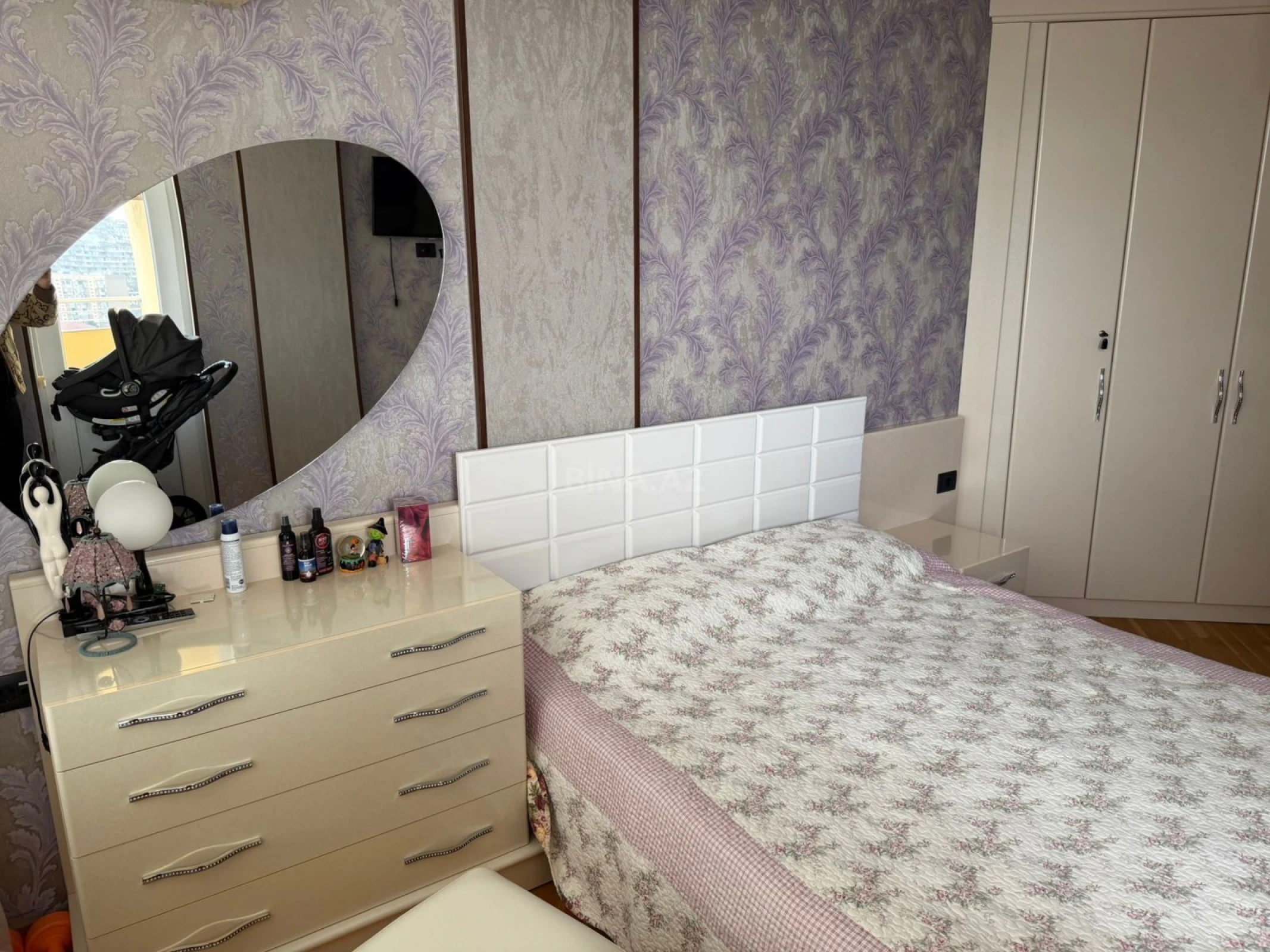 Satılır 3 otaqlı mənzil 124 m²