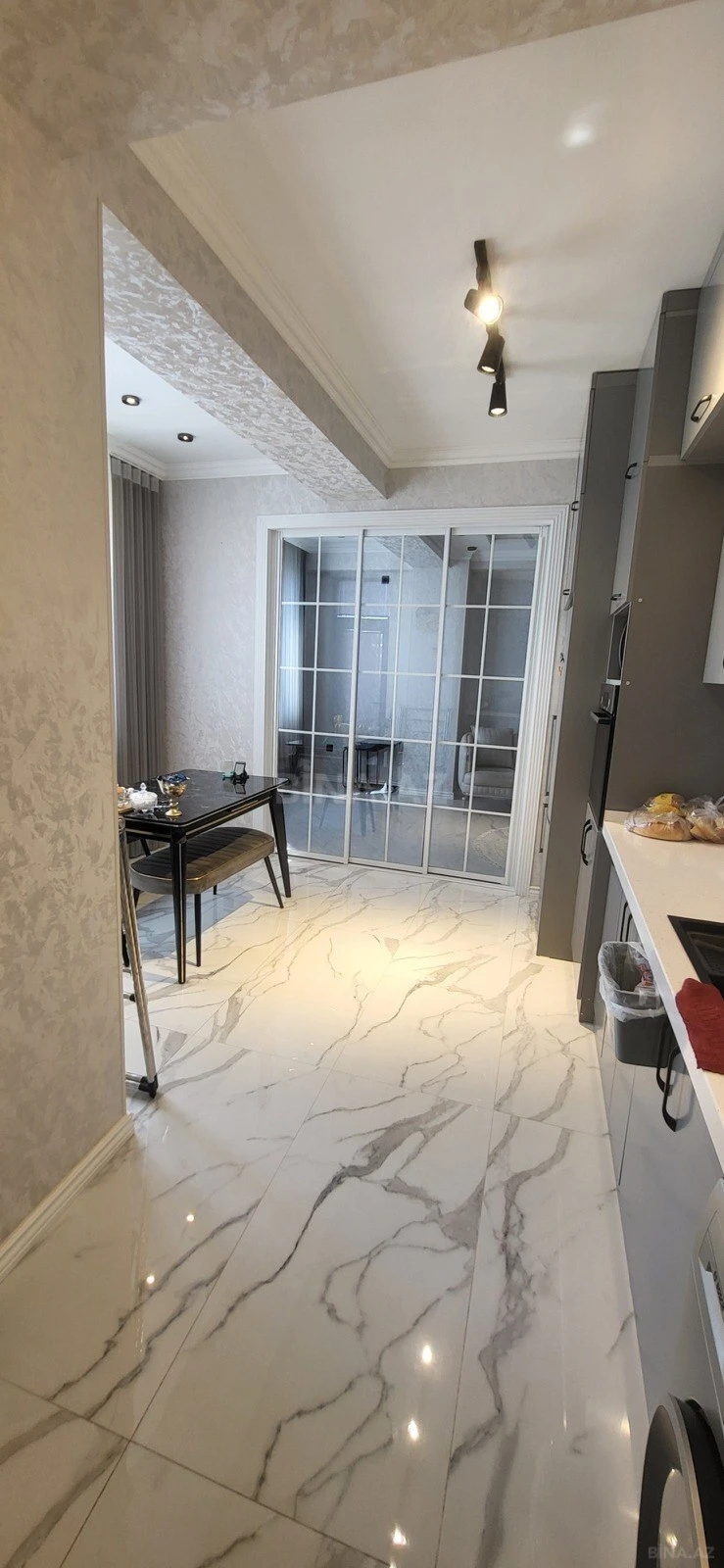 Satılır 3 otaqlı mənzil 84.7 m²