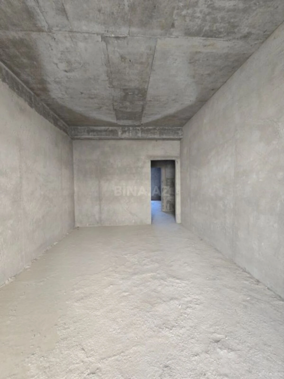 Satılır 4 otaqlı mənzil 161 m²