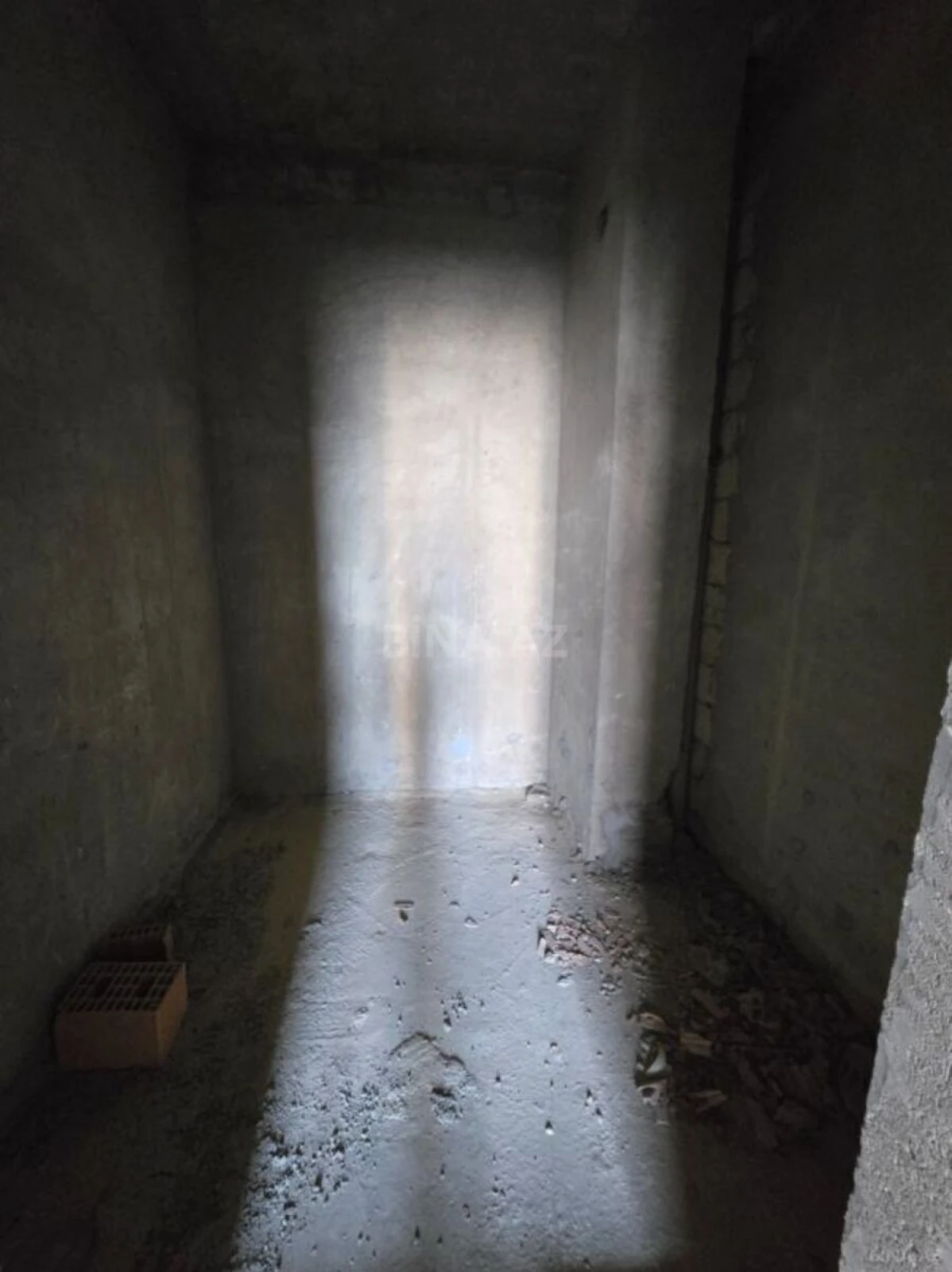 Satılır 4 otaqlı mənzil 161 m²