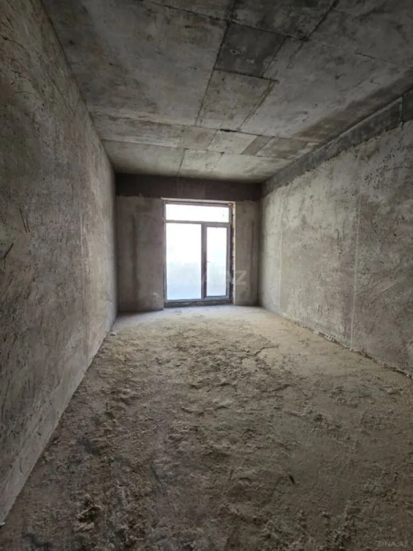 Satılır 4 otaqlı mənzil 161 m²