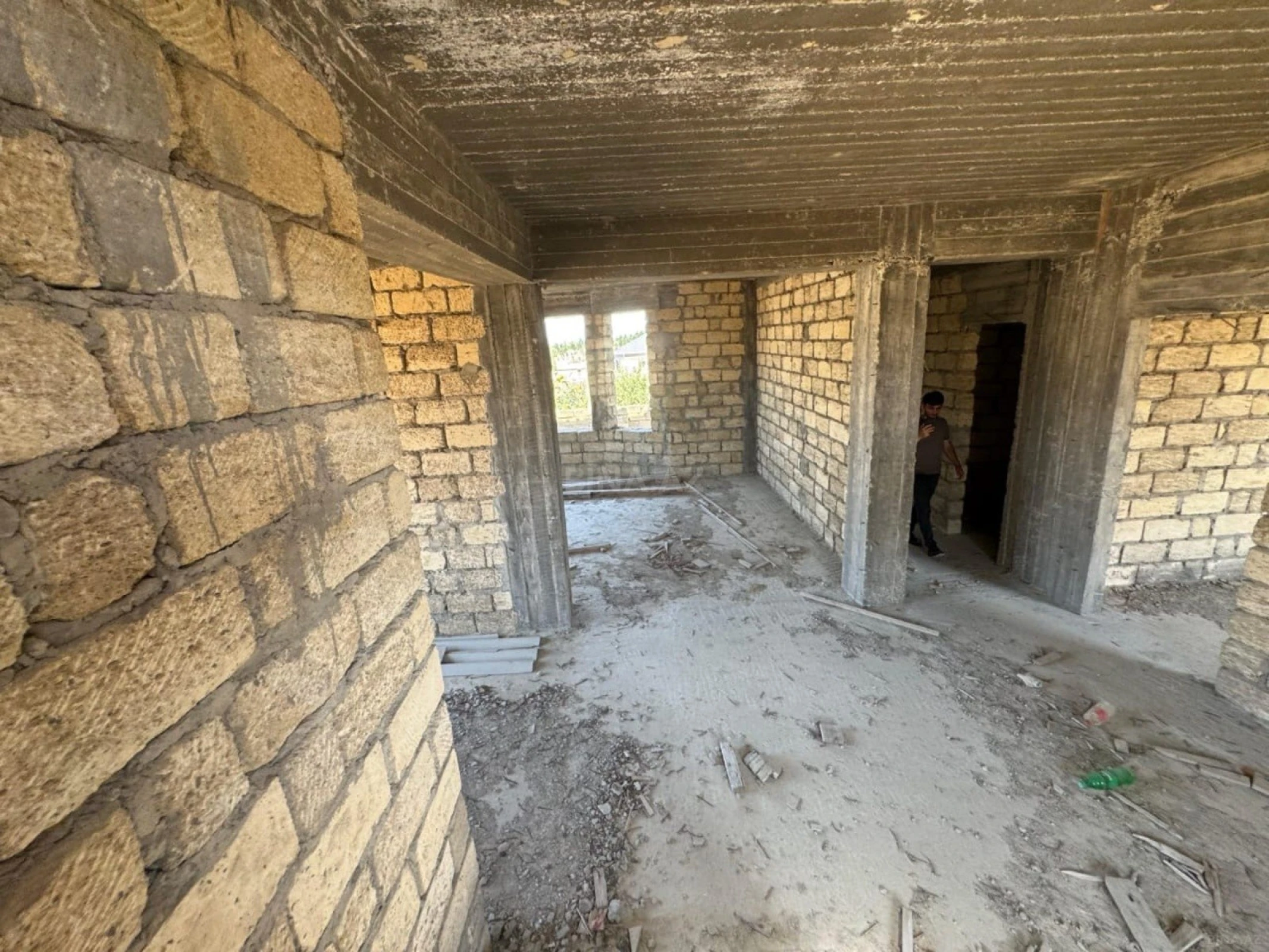 Satılır 7 otaqlı həyət evi 230 m²