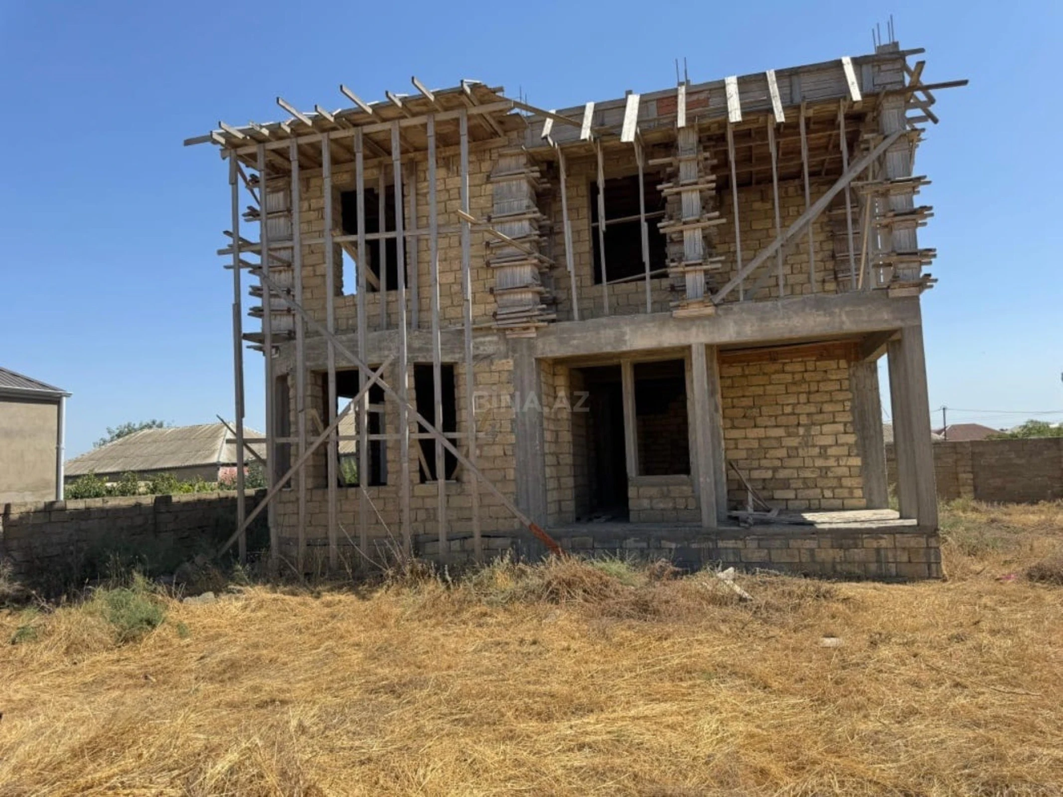 Satılır 7 otaqlı həyət evi 230 m²