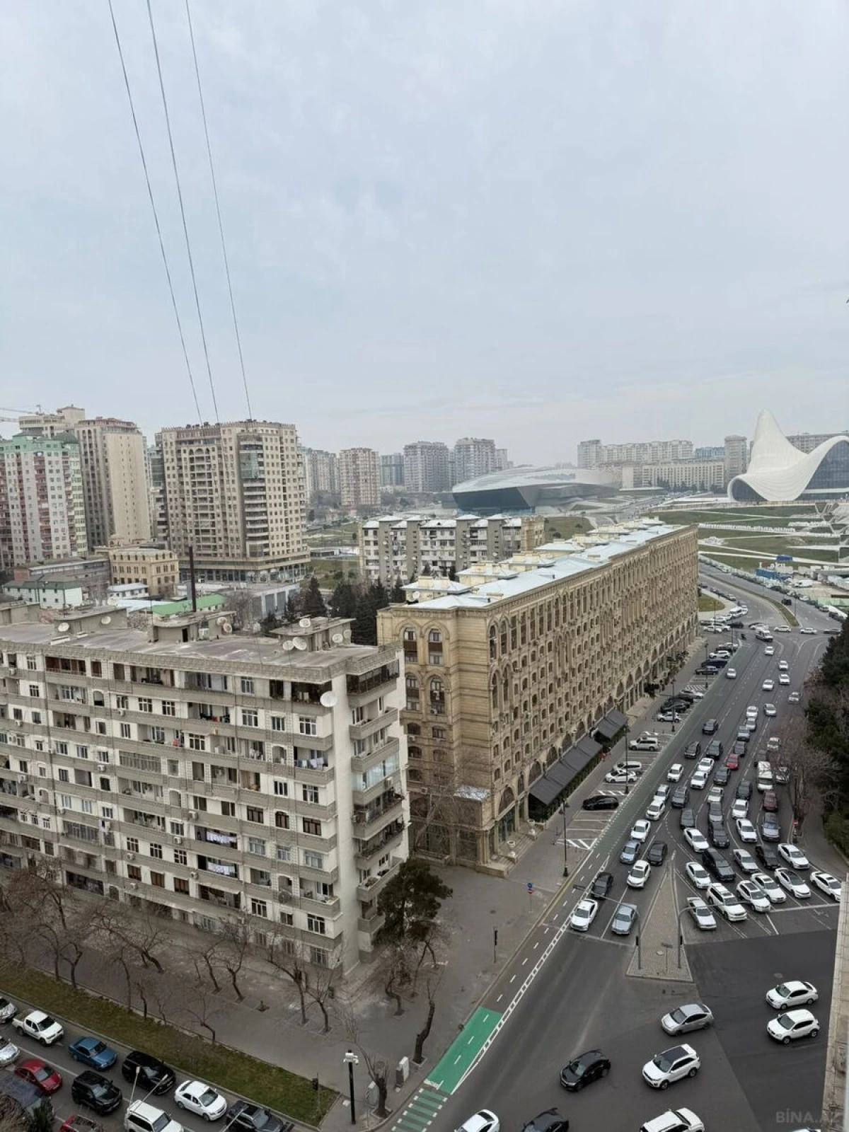 Satılır 4 otaqlı mənzil 185 m²