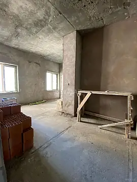 Satılır 4 otaqlı mənzil 185 m²