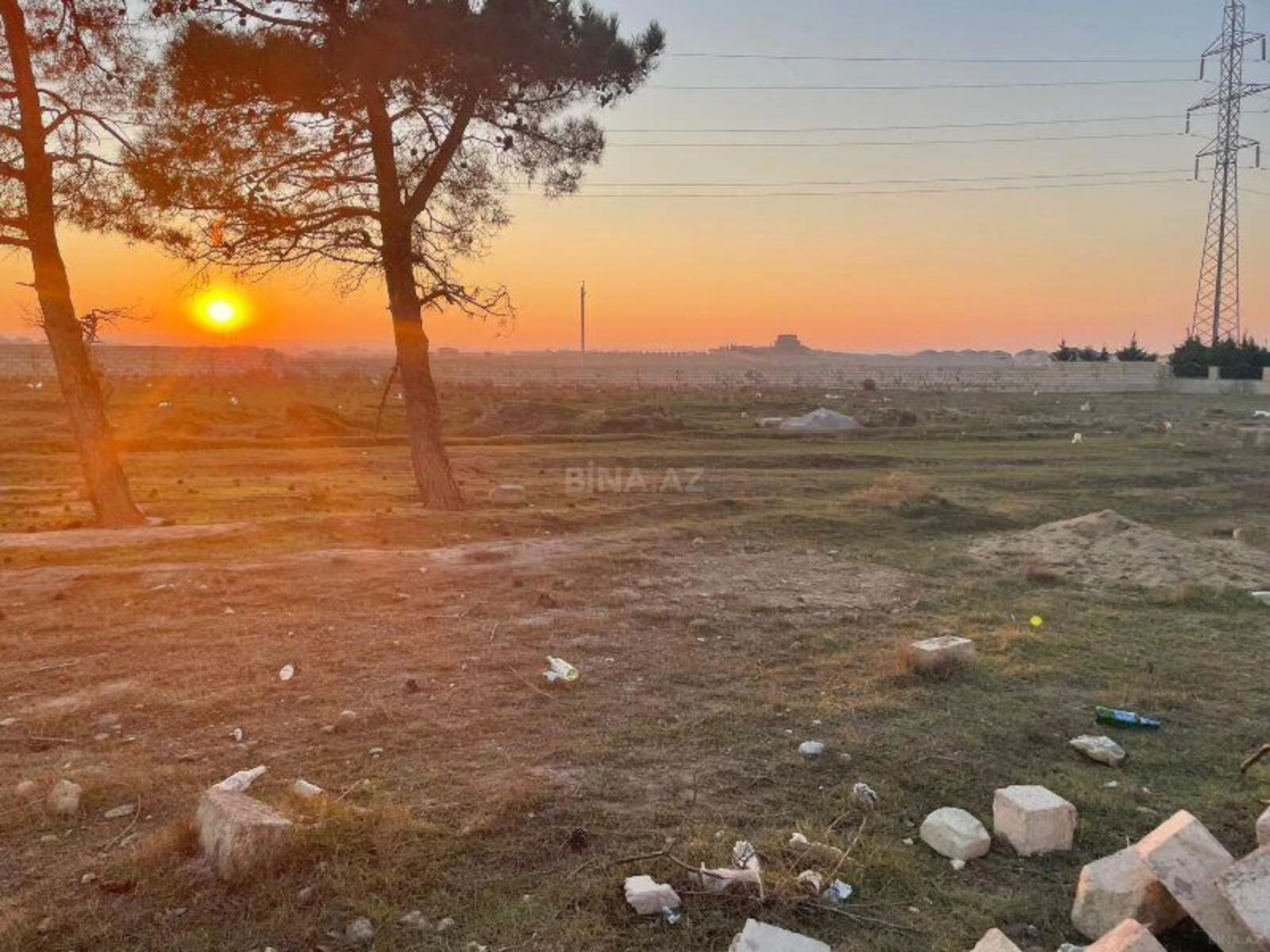 Satılır torpaq sahəsi 300 m²