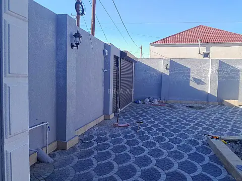 Satılır 4 otaqlı həyət evi 72 m²