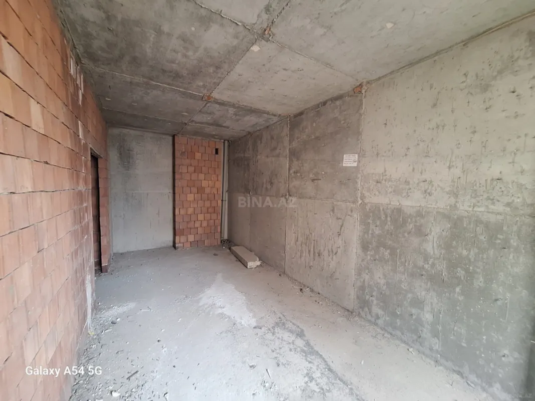 Satılır 2 otaqlı mənzil 92 m²