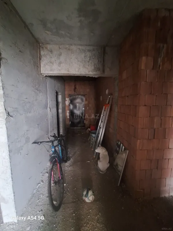 Satılır 2 otaqlı mənzil 92 m²