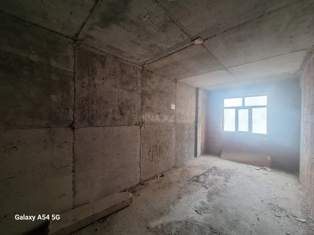 Satılır 2 otaqlı mənzil 92 m²