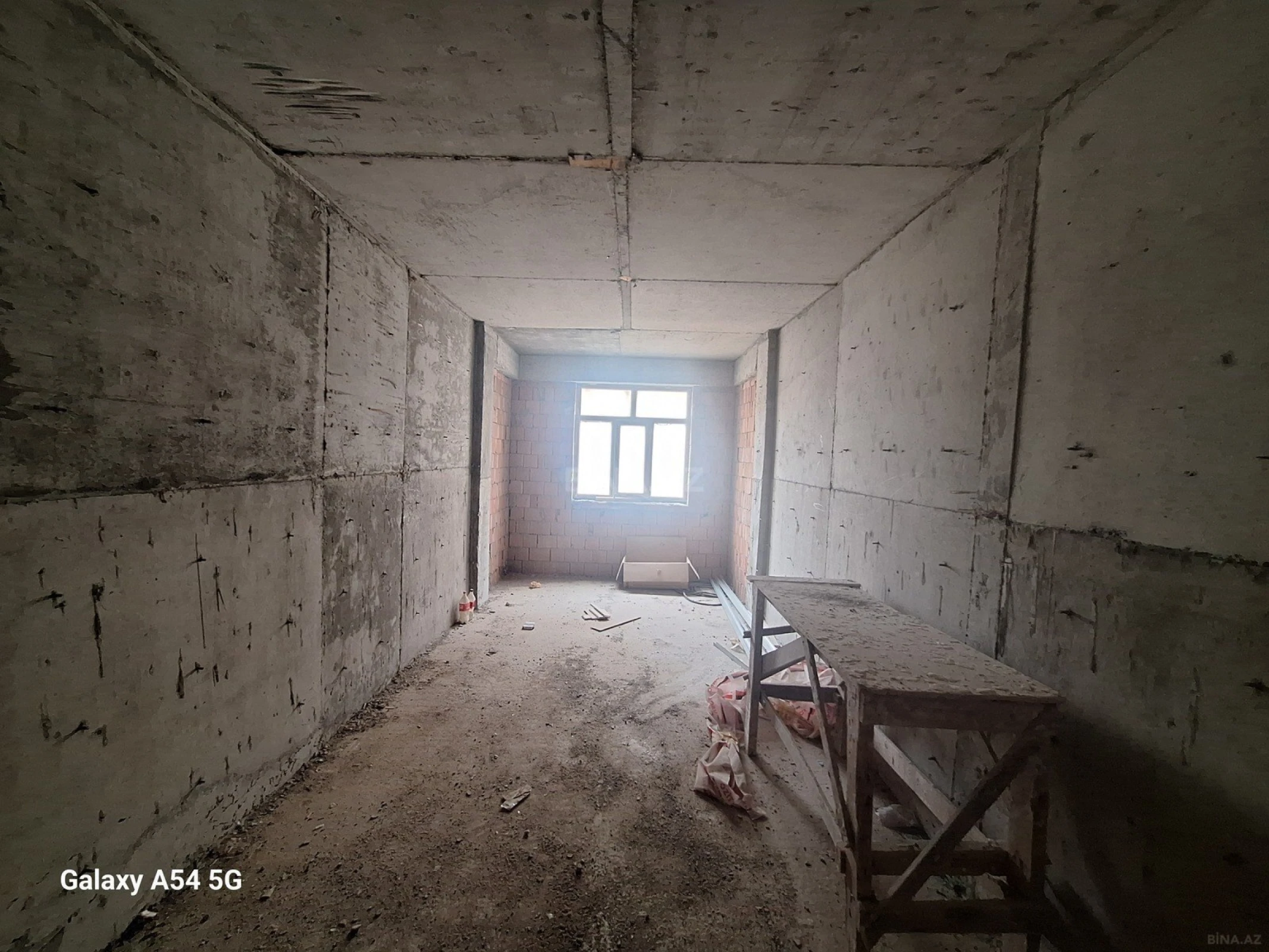 Satılır 2 otaqlı mənzil 92 m²