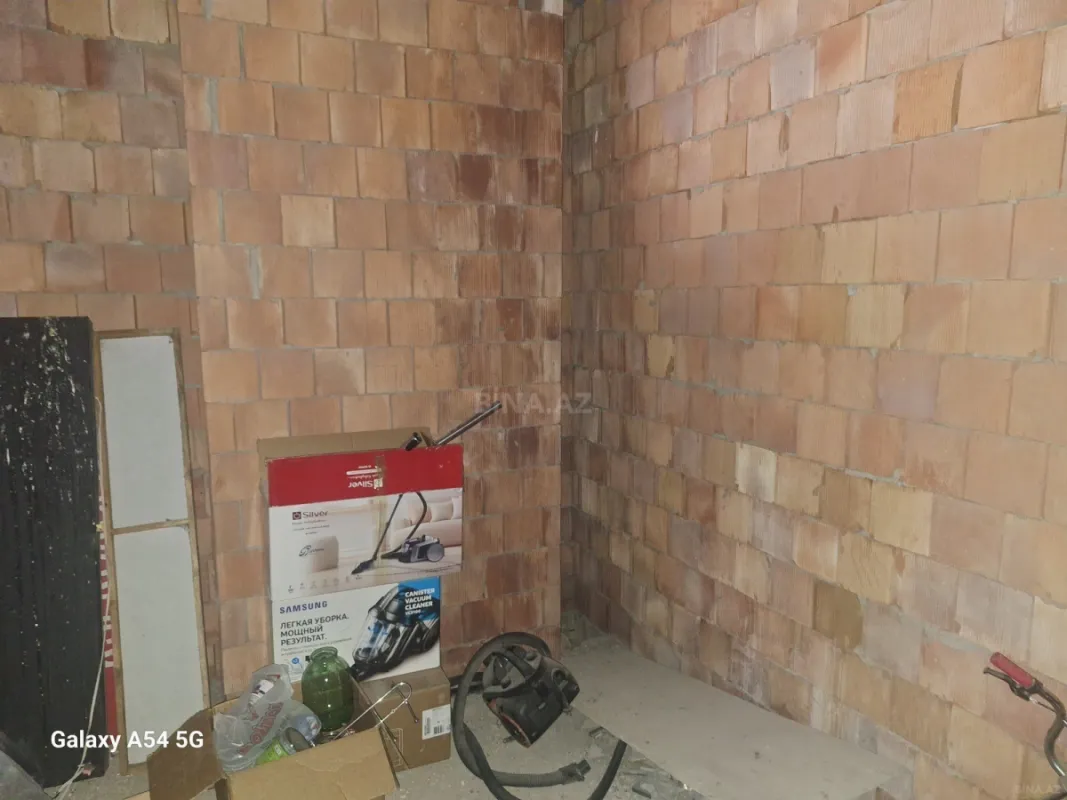 Satılır 2 otaqlı mənzil 92 m²