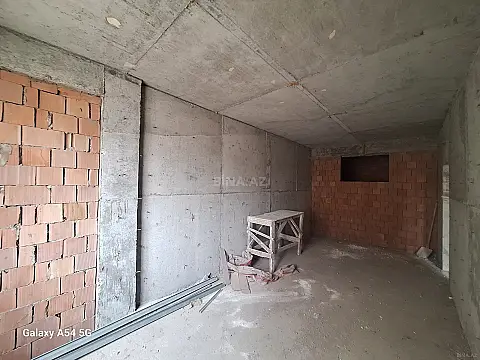 Satılır 2 otaqlı mənzil 92 m²